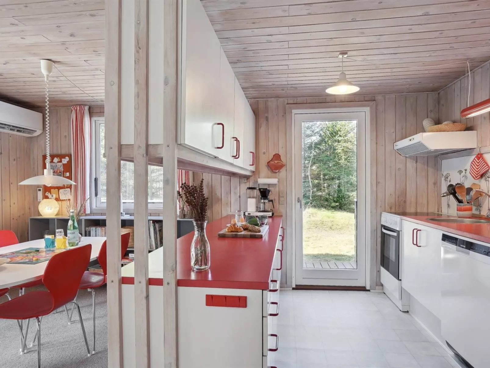 "Eriksine" - 1.9km from the sea-Buiten