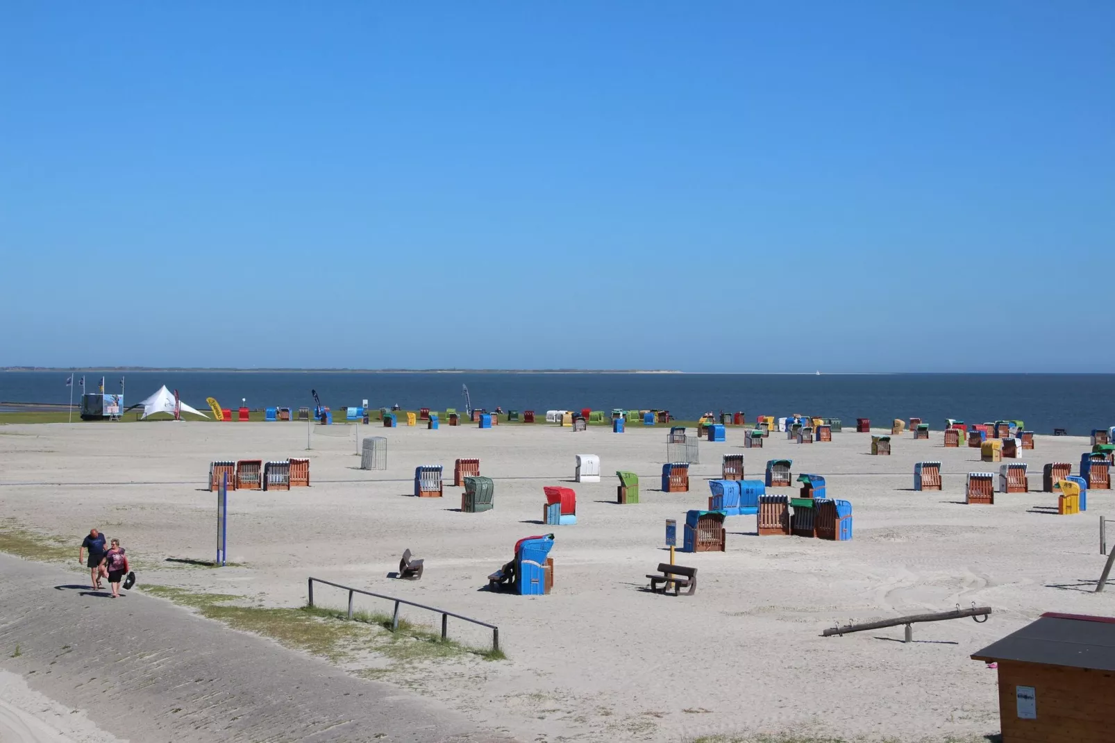 Ferienwohnung mit Balkon für Zwei in Dornumersiel-Gebieden zomer 5km