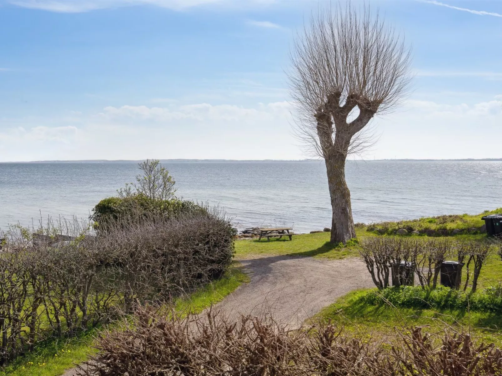 "Steen" - 30m from the sea-Buiten