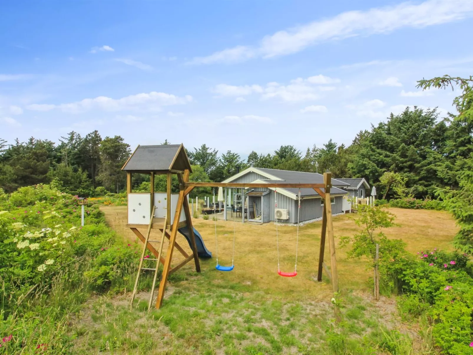 "Niina" - 800m from the sea-Buiten