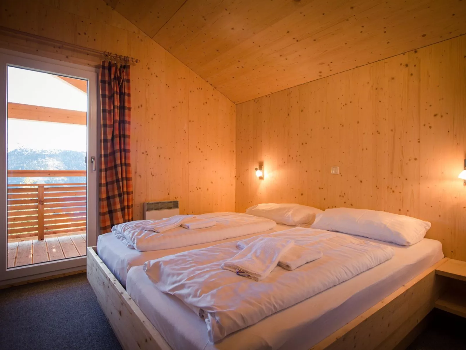 47# mit IR-Sauna& Sprudelbad Innen-Binnen