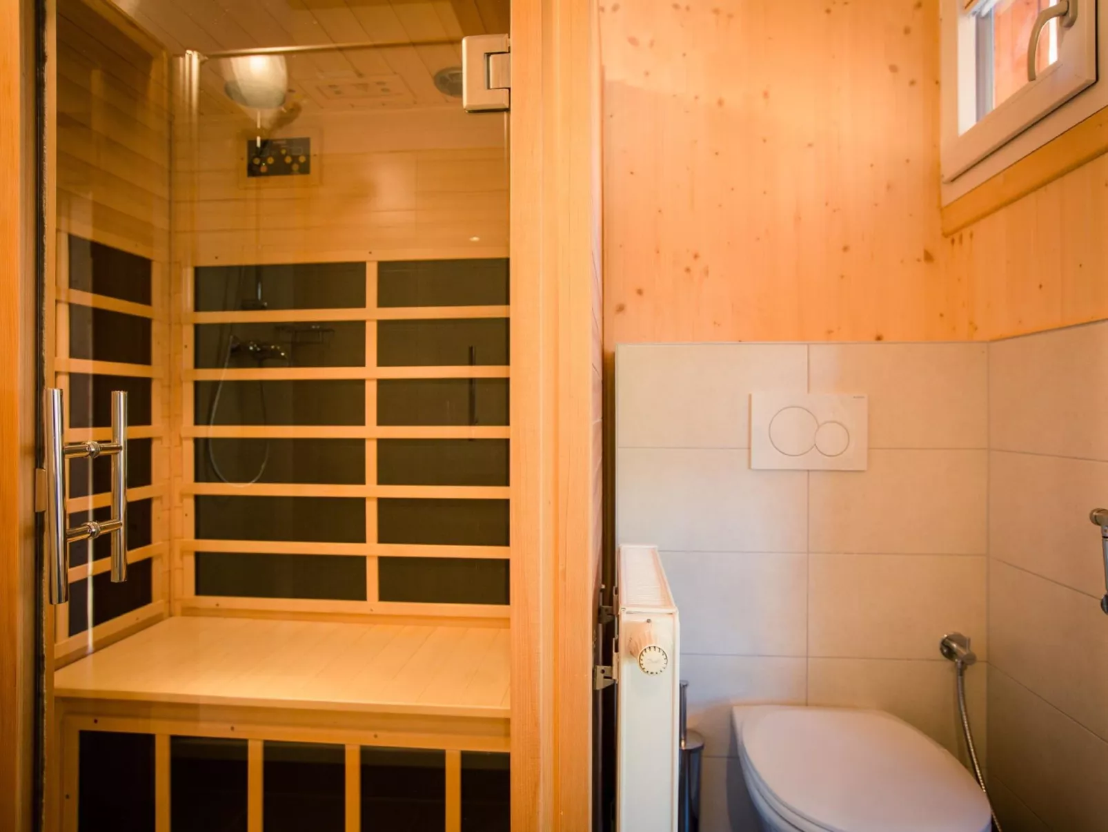 47# mit IR-Sauna& Sprudelbad Innen-Binnen