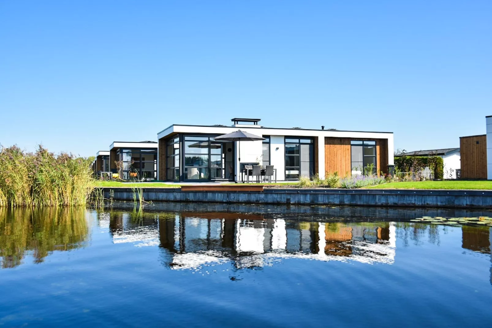 MarinaPark Nieuw Loosdrecht 2-Buitenkant zomer