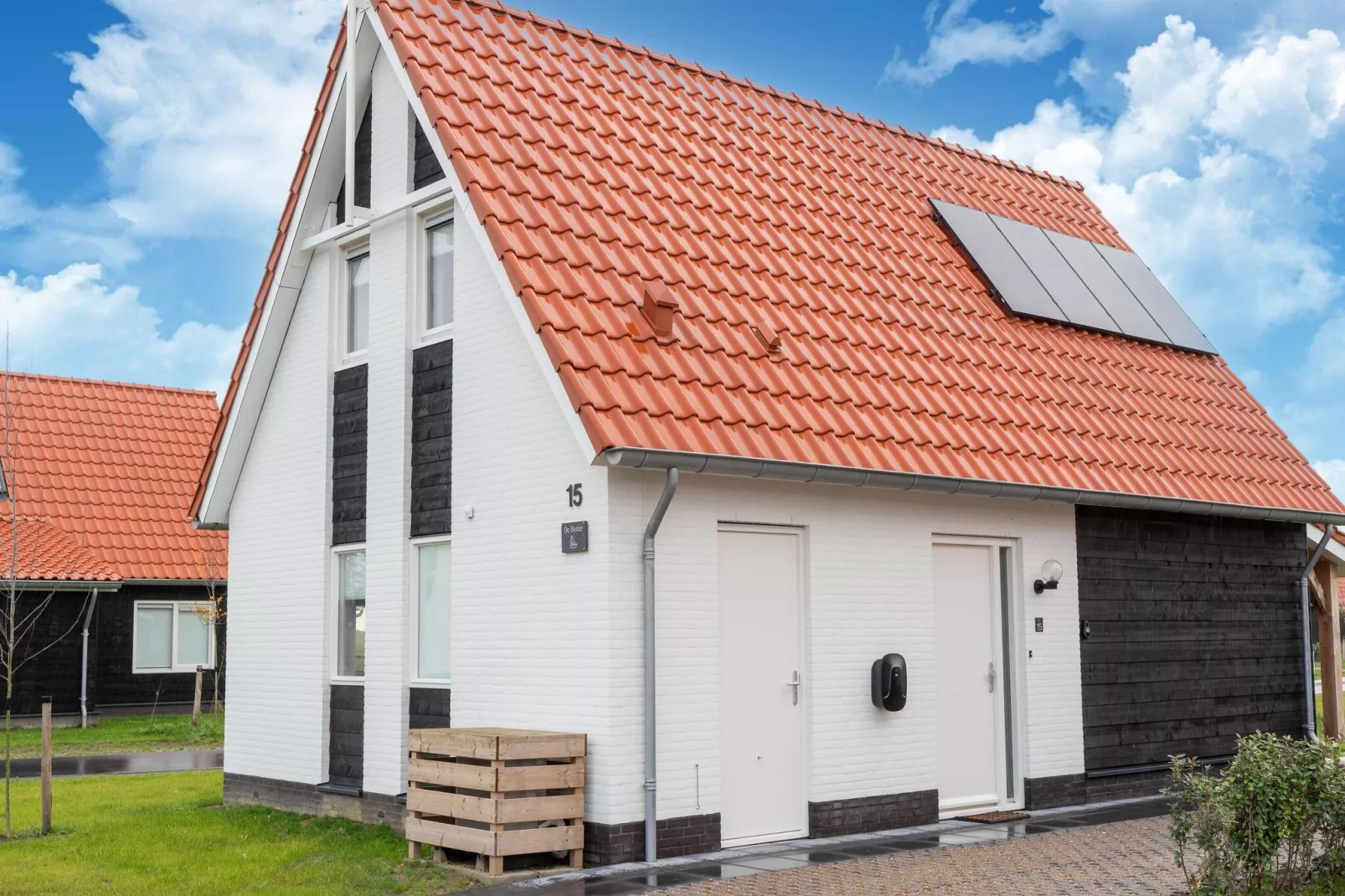 De Botter Huis Nr 15-Buitenkant zomer