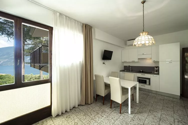 Residence Oasi, Limone sul Garda-bilo-Keuken