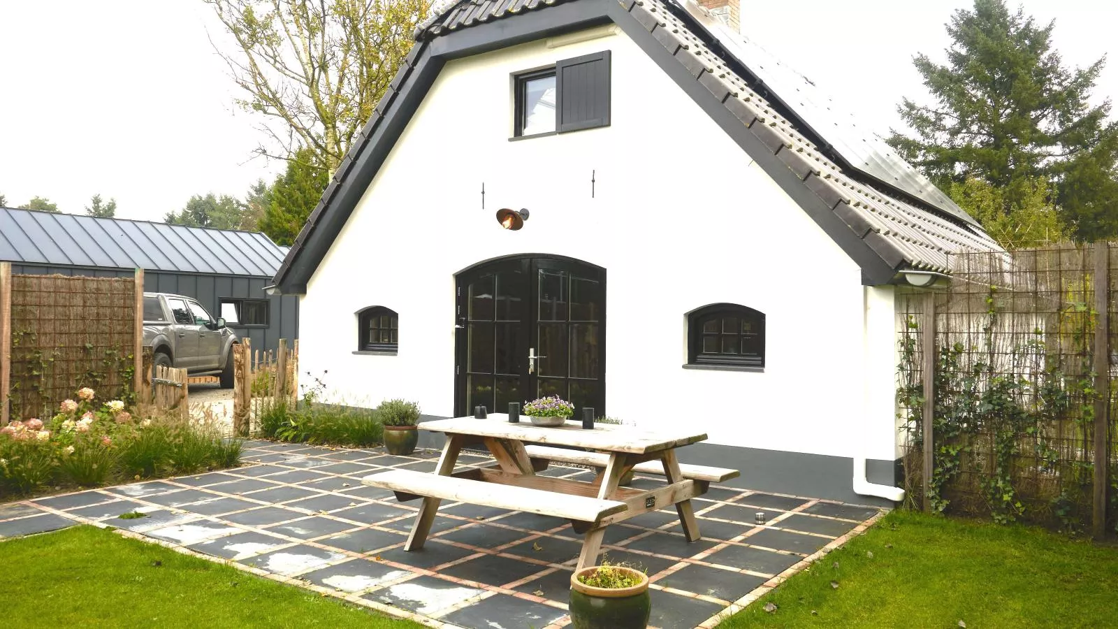 Abs Boerderietje-Buitenkant zomer