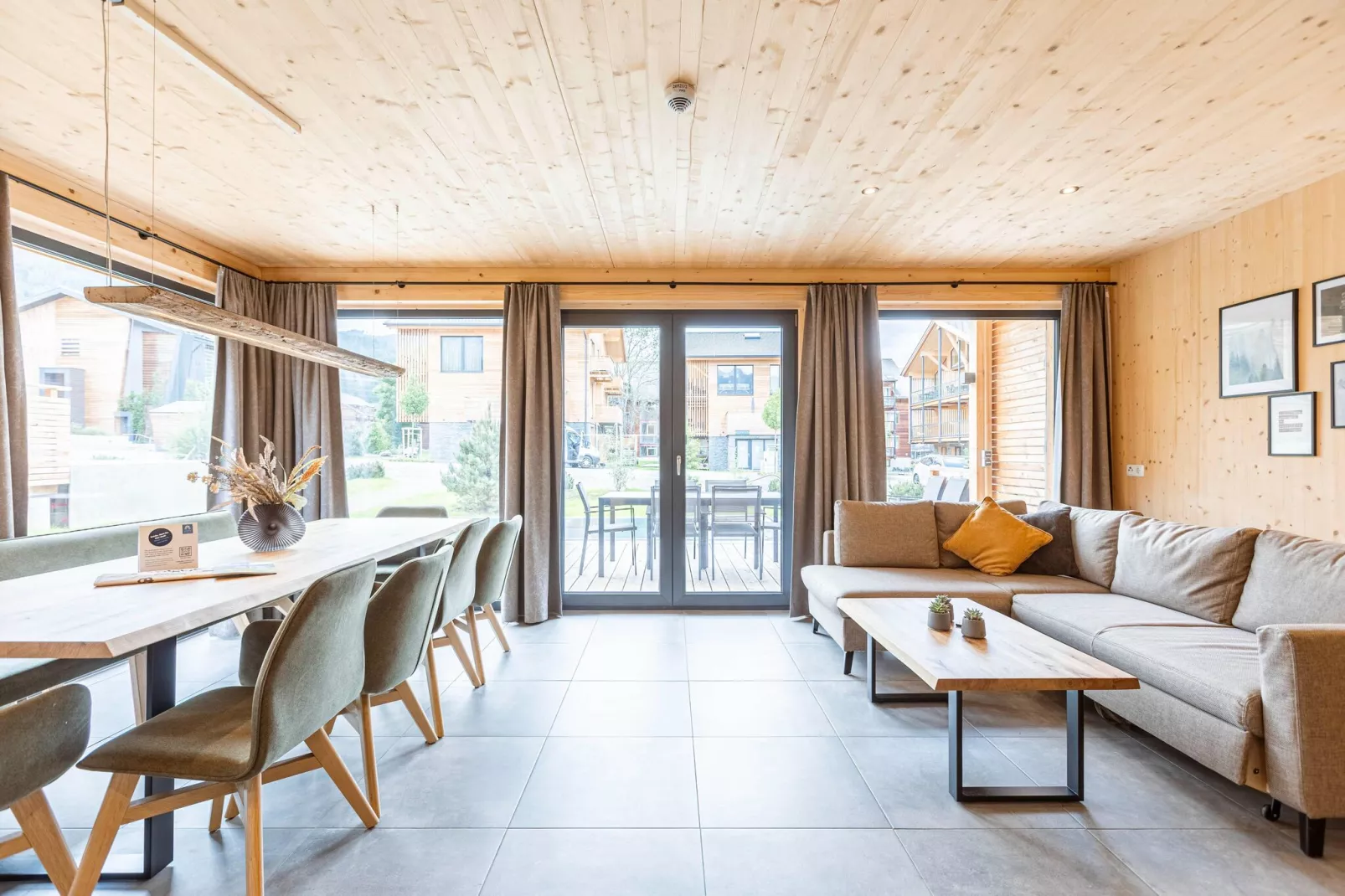 Kreischberg Pool Villen 5a-Eetkamer