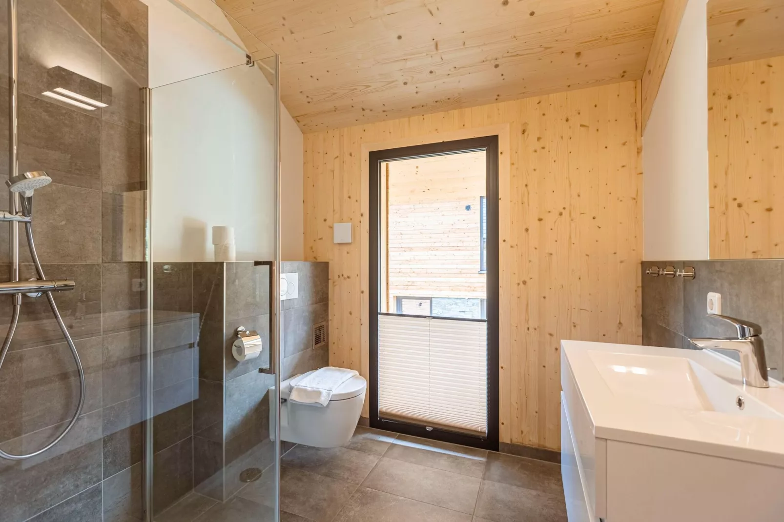 Kreischberg Pool Villen 5a-Badkamer