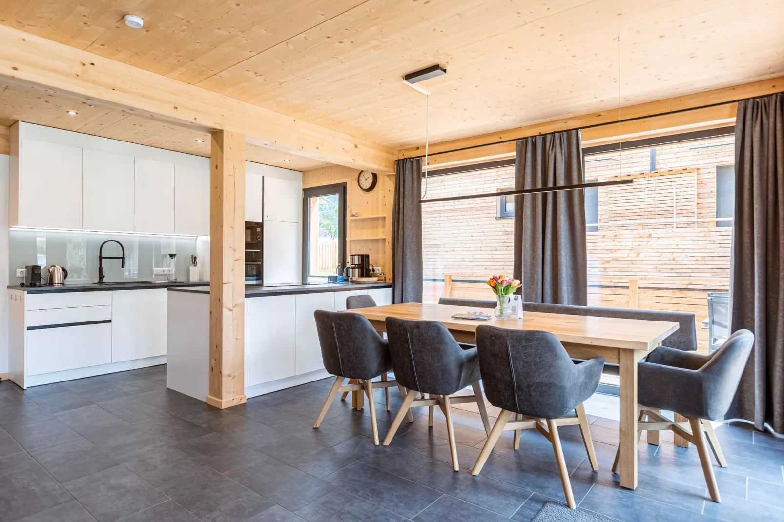 Kreischberg Pool Villen 5b-Eetkamer