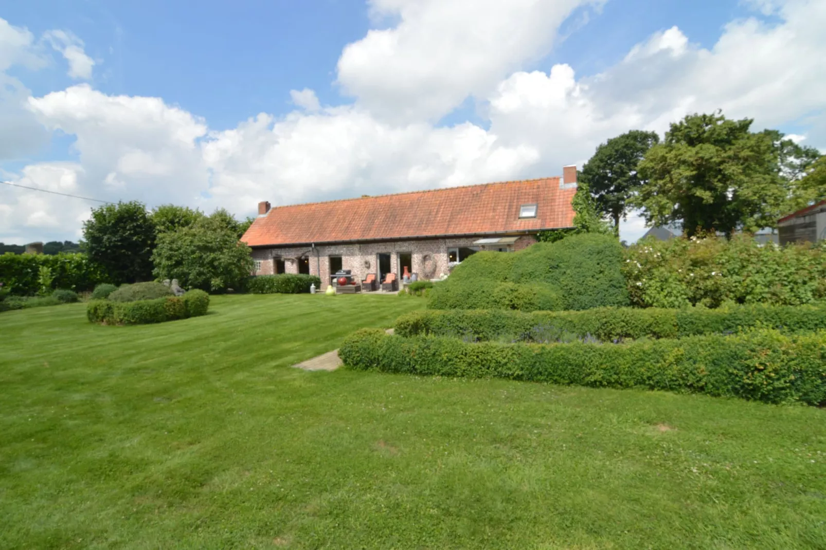 Casteeldoorn-Buitenkant zomer