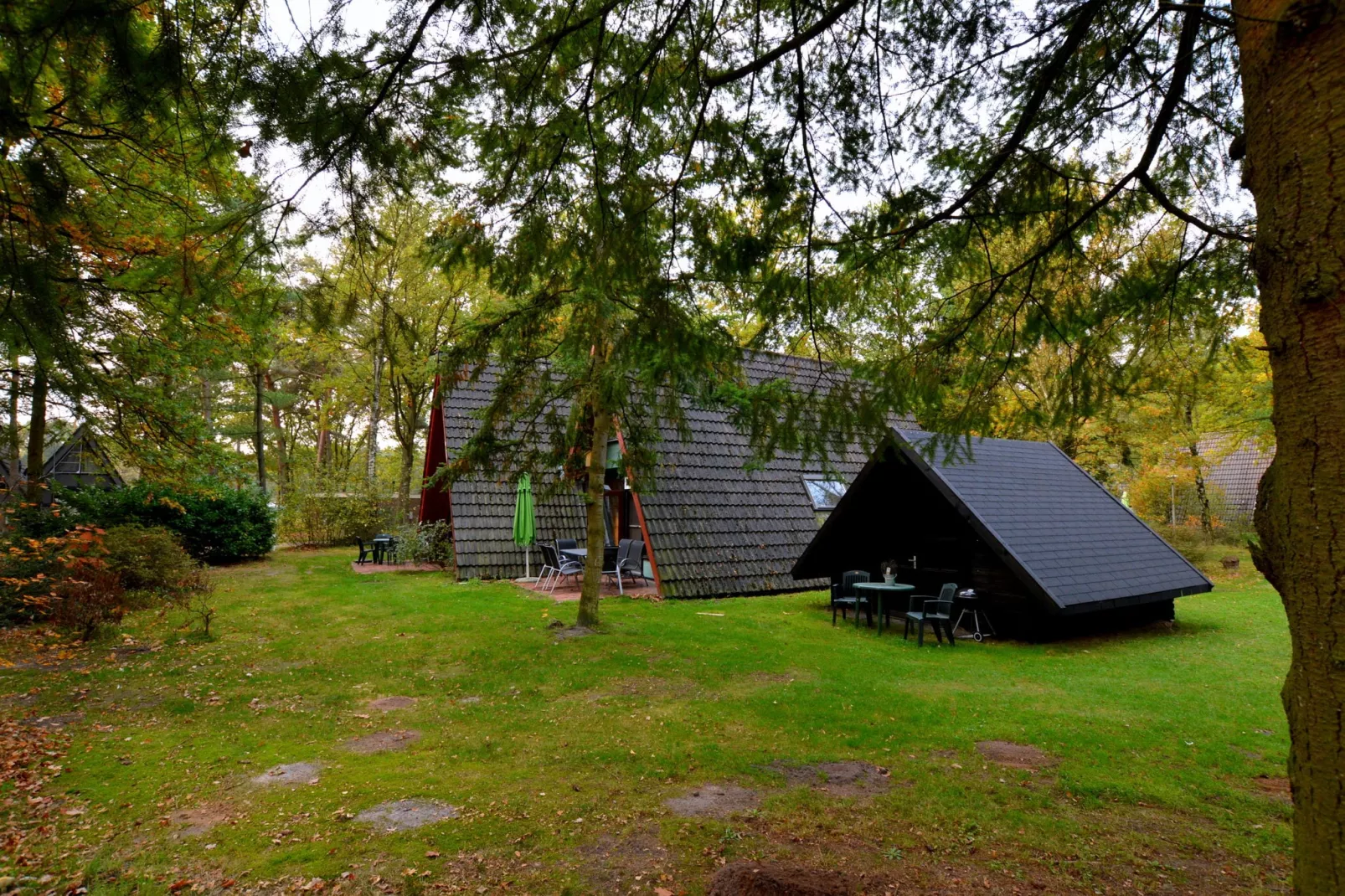 Anjer Bungalow 61-Buitenkant zomer