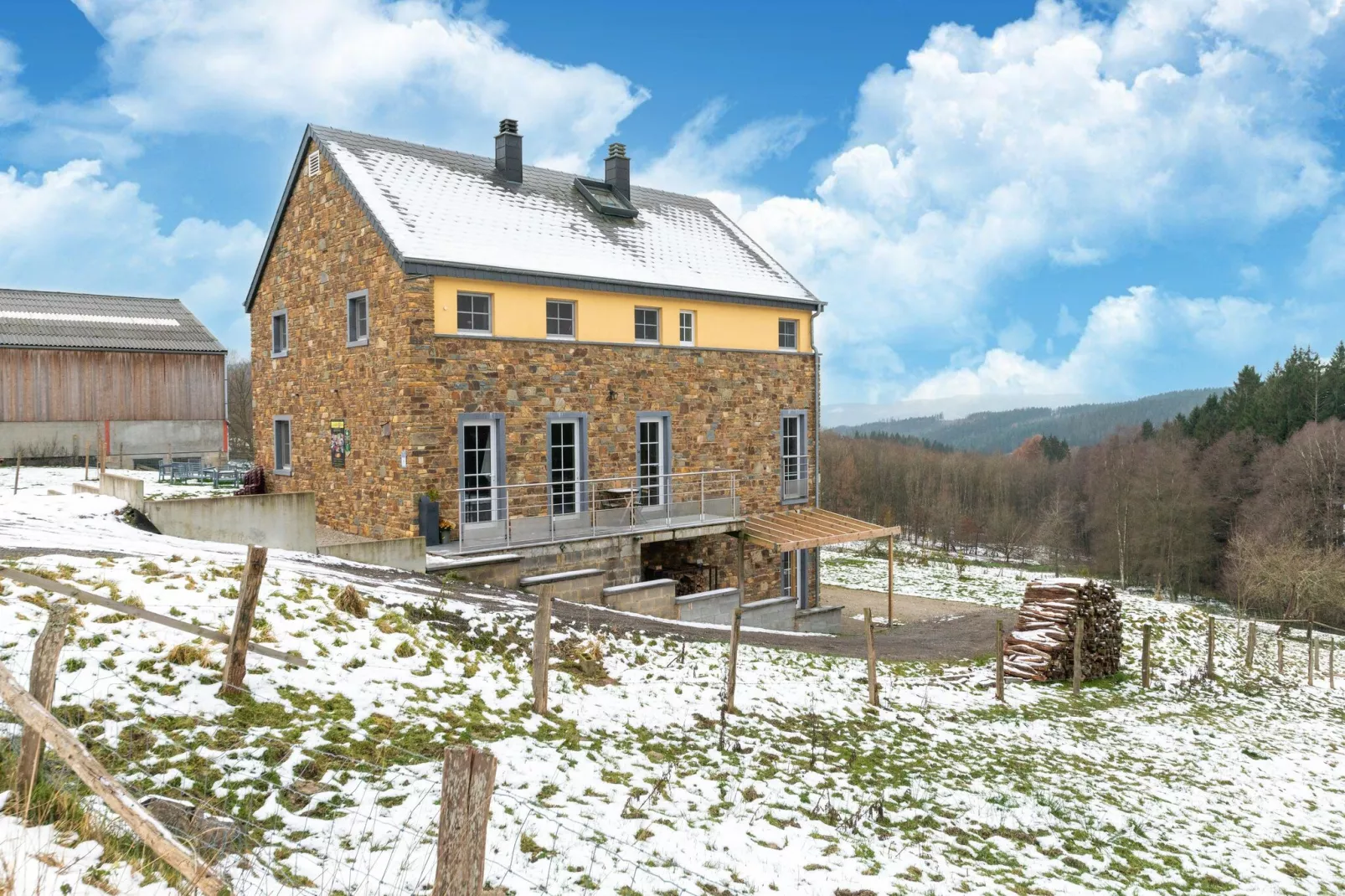 Magnifique habitation pour 15 personnes-Exterieur winter