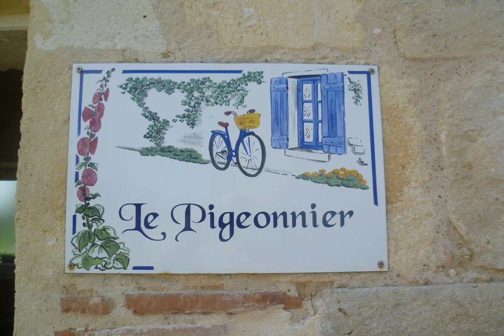 Le Pigeonnier-Buitenkant zomer
