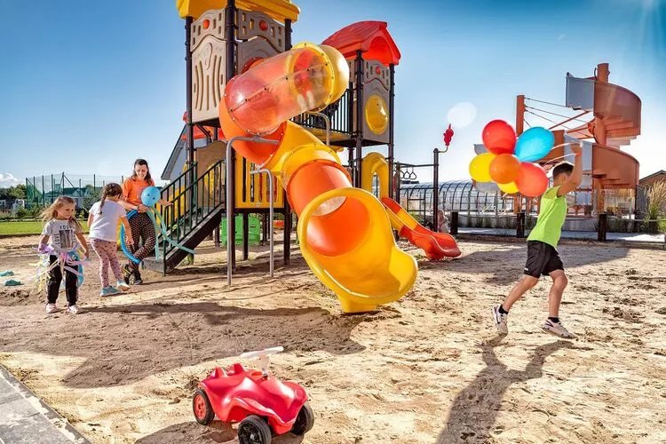 Mergeritka domki STANDARD Sarbinowo-Tuinen zomer