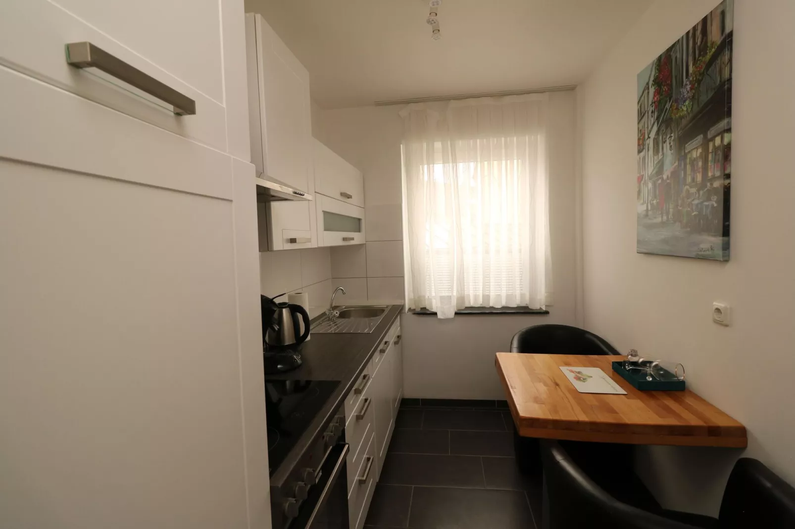 Zentrales Apartment in Messenähe-Keuken