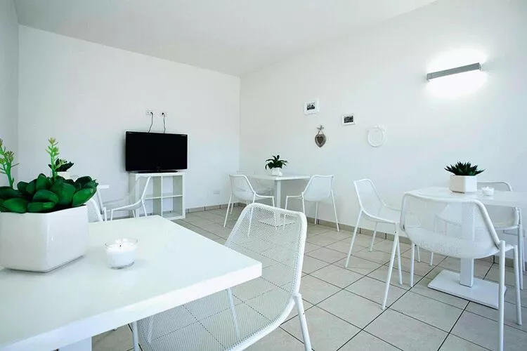 Residence Riviera Palace Two-room Apartment-Niet-getagd