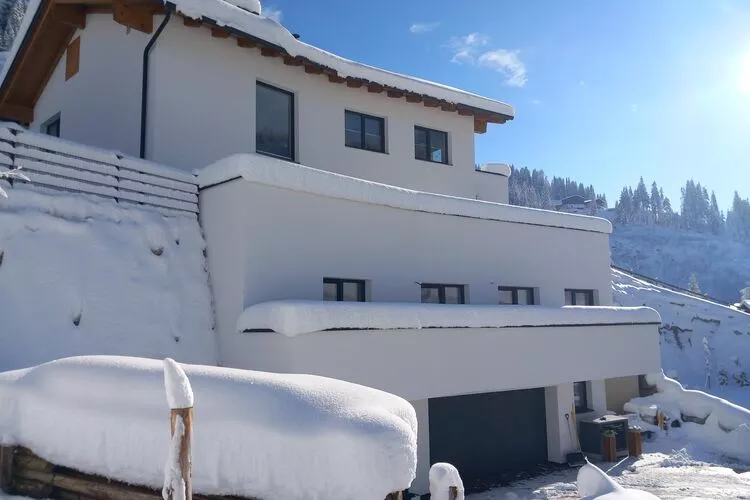 Apartment mit Balkon und wunderschönem Bergblick - 4 Personen-Exterieur winter
