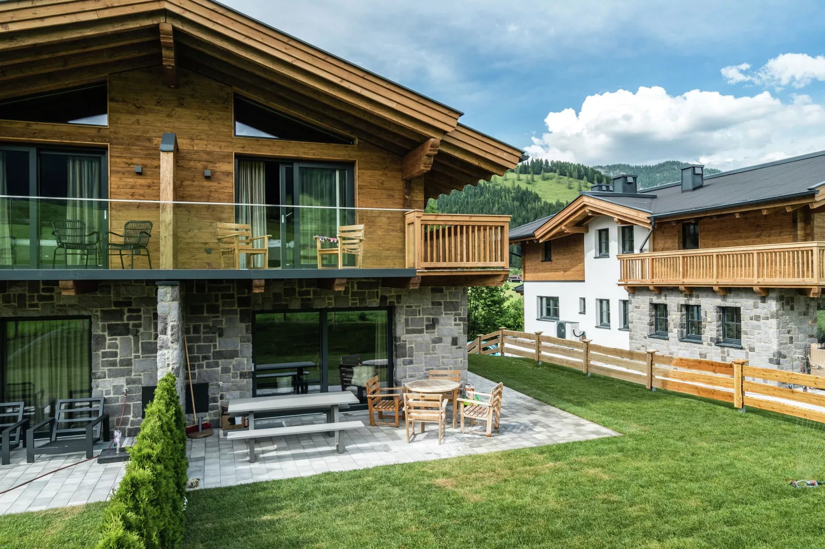 Chalet Schneeloewe XL-Buitenkant zomer