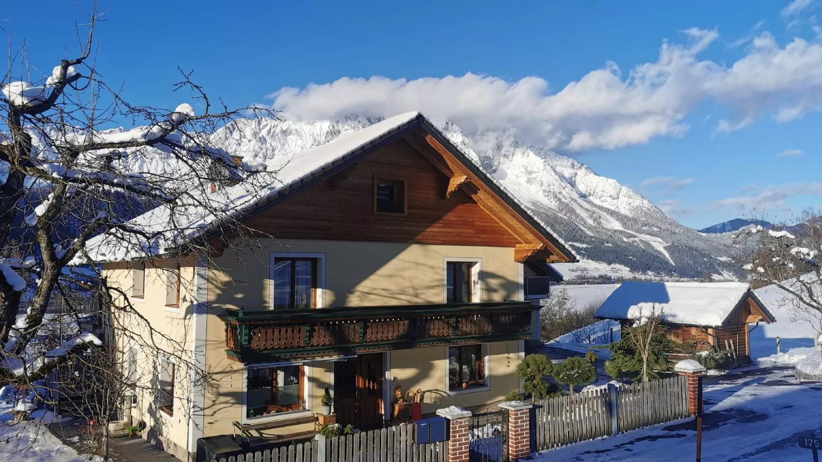 Vesna S Home-Exterieur winter