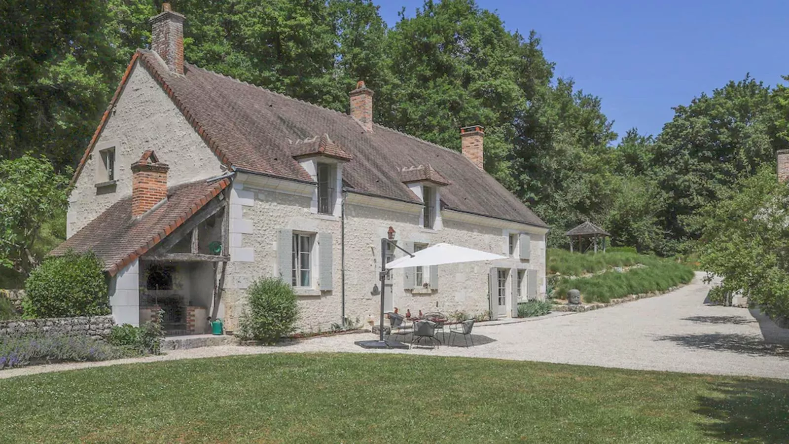 Moulin du 18ieme siècle-Buitenkant zomer