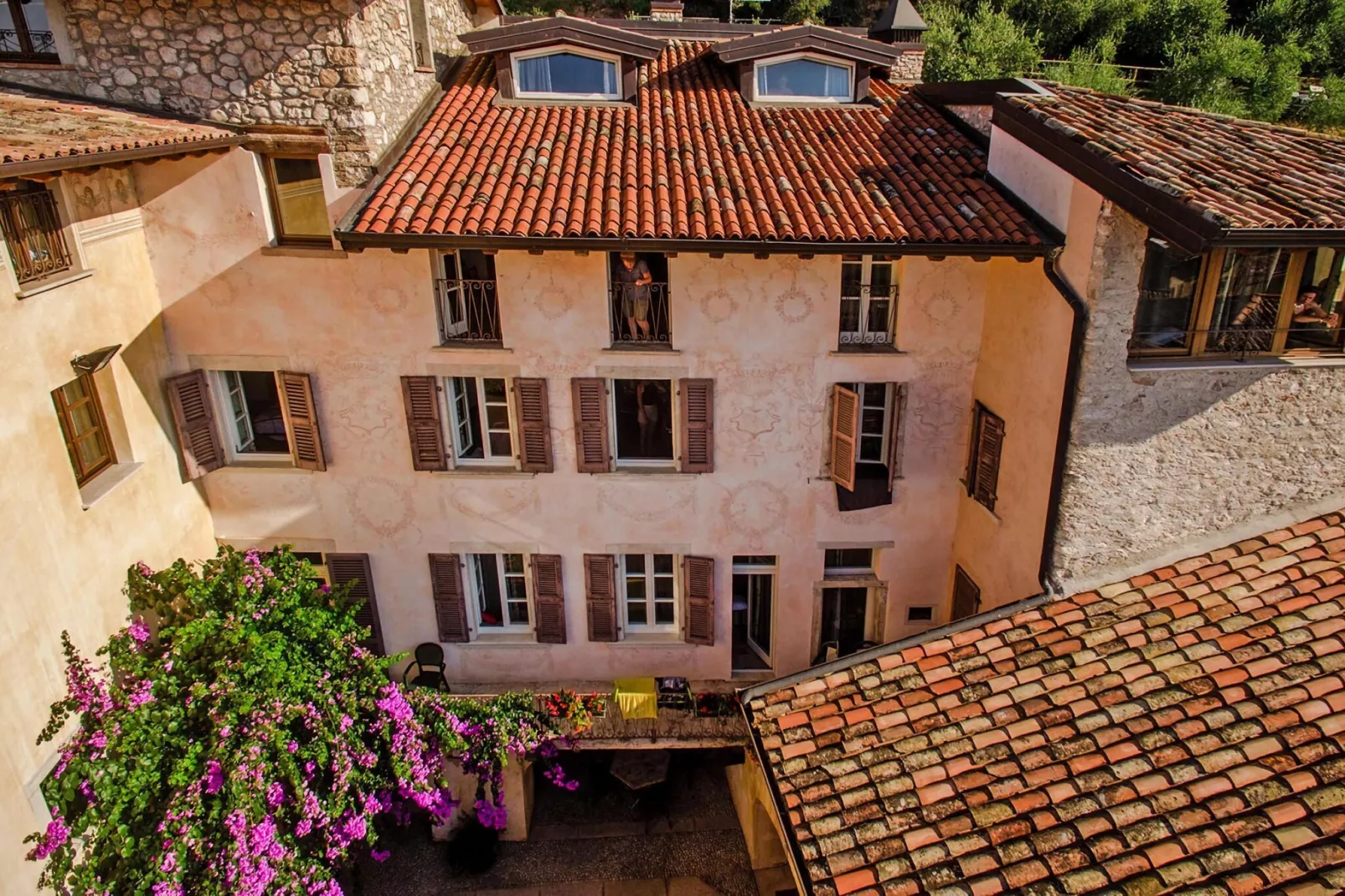 Residence Borgo Alba Chiara, Toscolano-trilo 50-60 qm-Buitenkant zomer