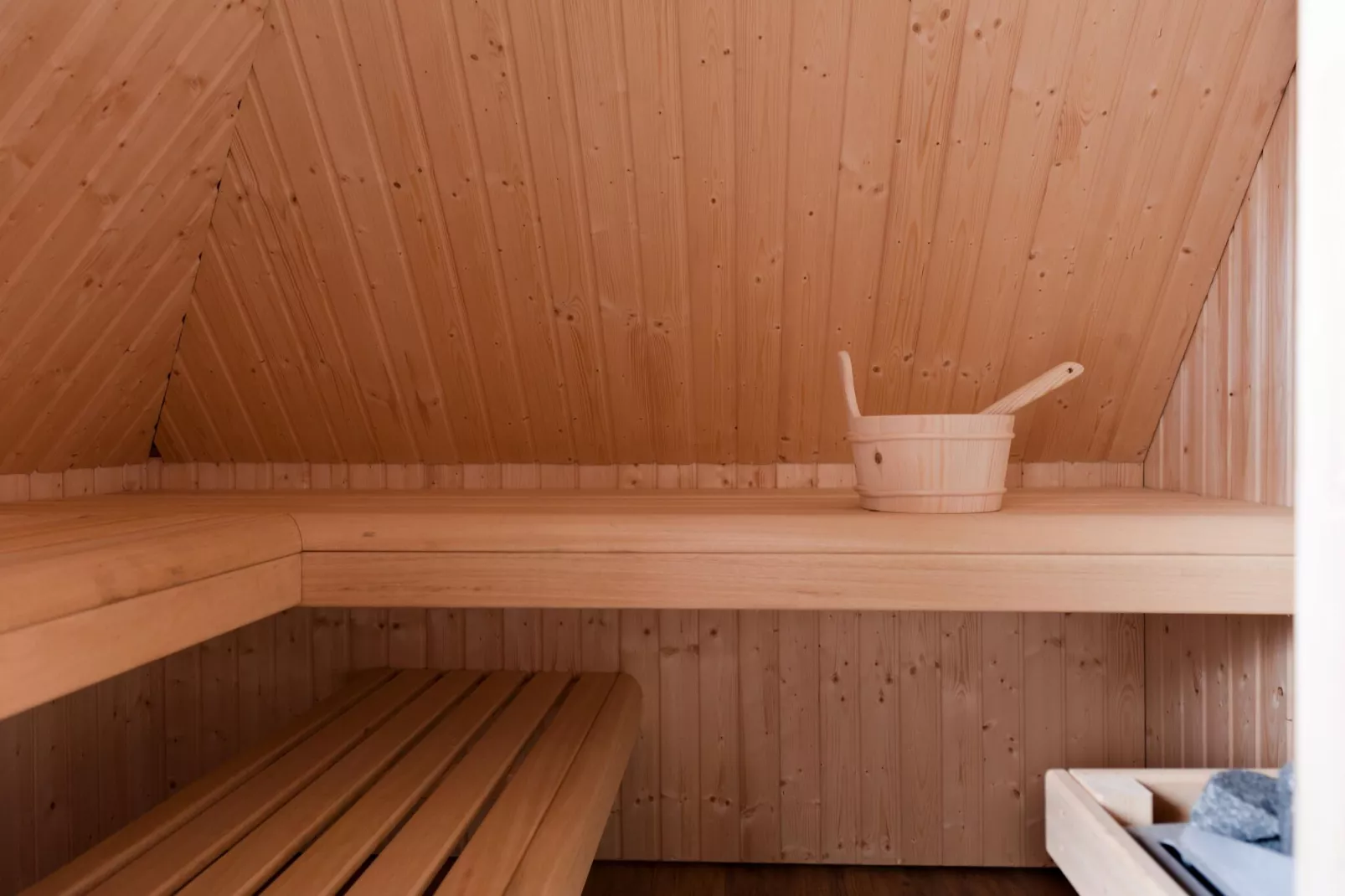 Wiid Wellness de luxe met sauna & buitenspa-Wellness