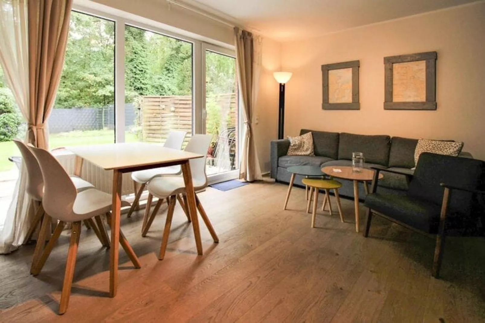 Ferienwohnung Frida-Eetkamer