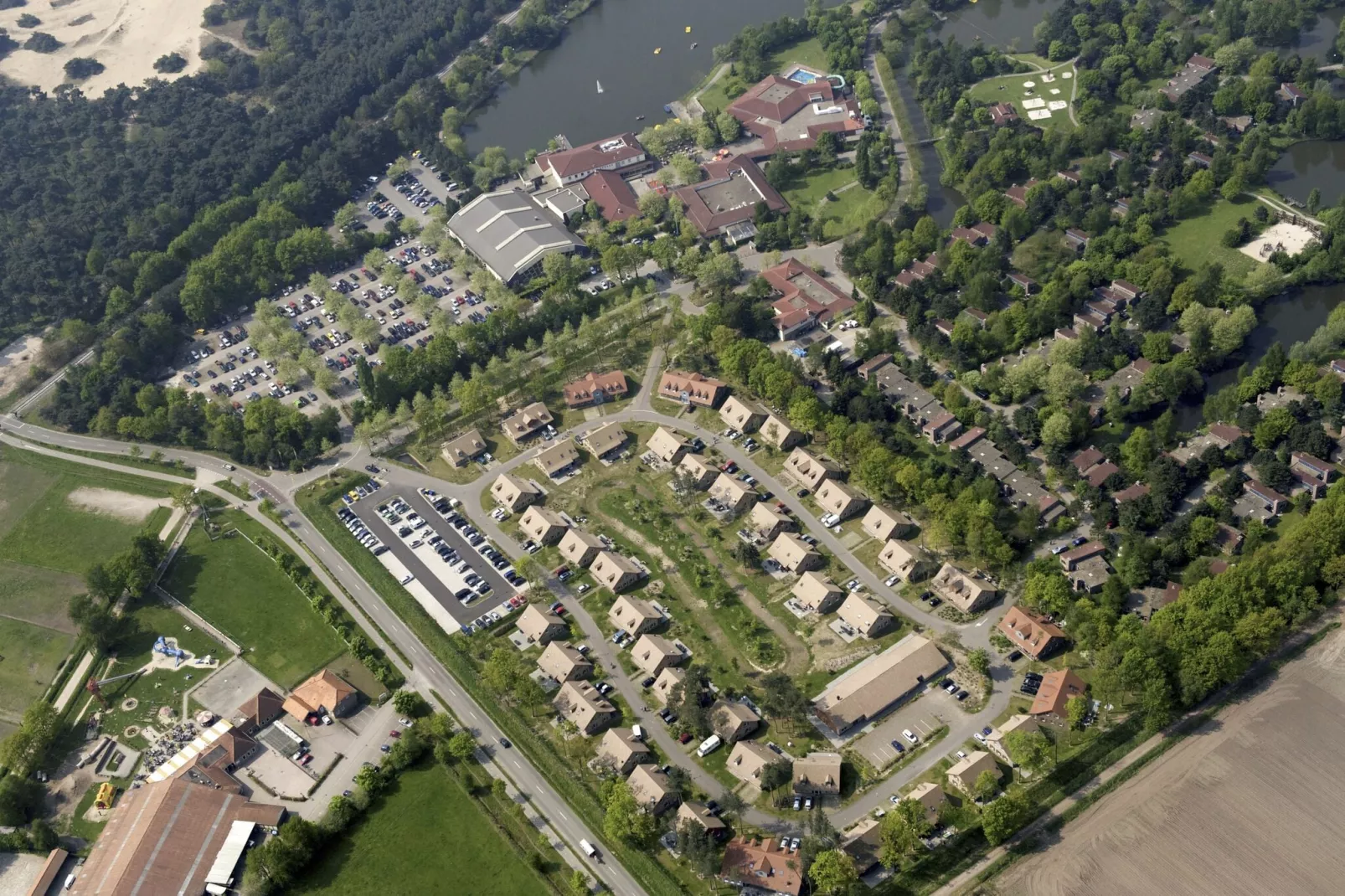 Vakantiepark Weerterbergen 15-Buitenkant zomer