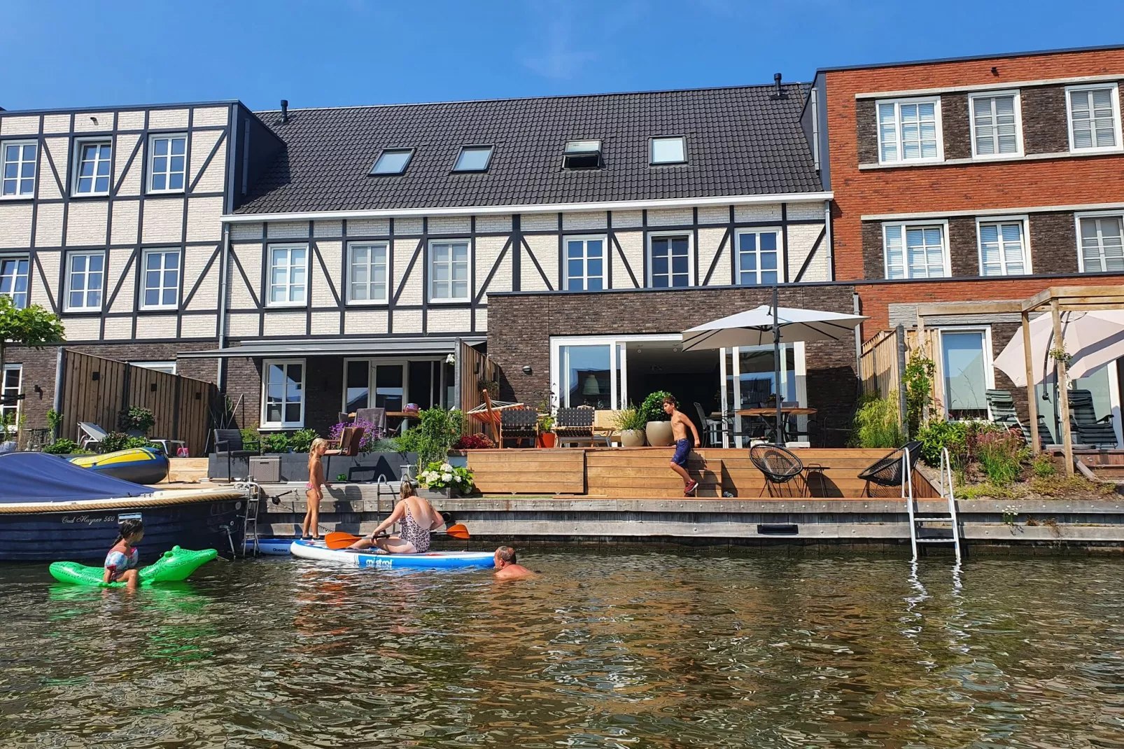 Waterfront holiday home Alkmaar