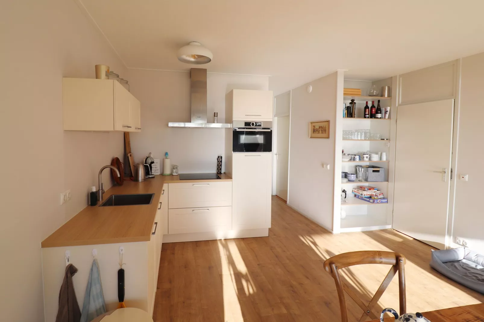 Appartement aan het meer in Heeg-Keuken