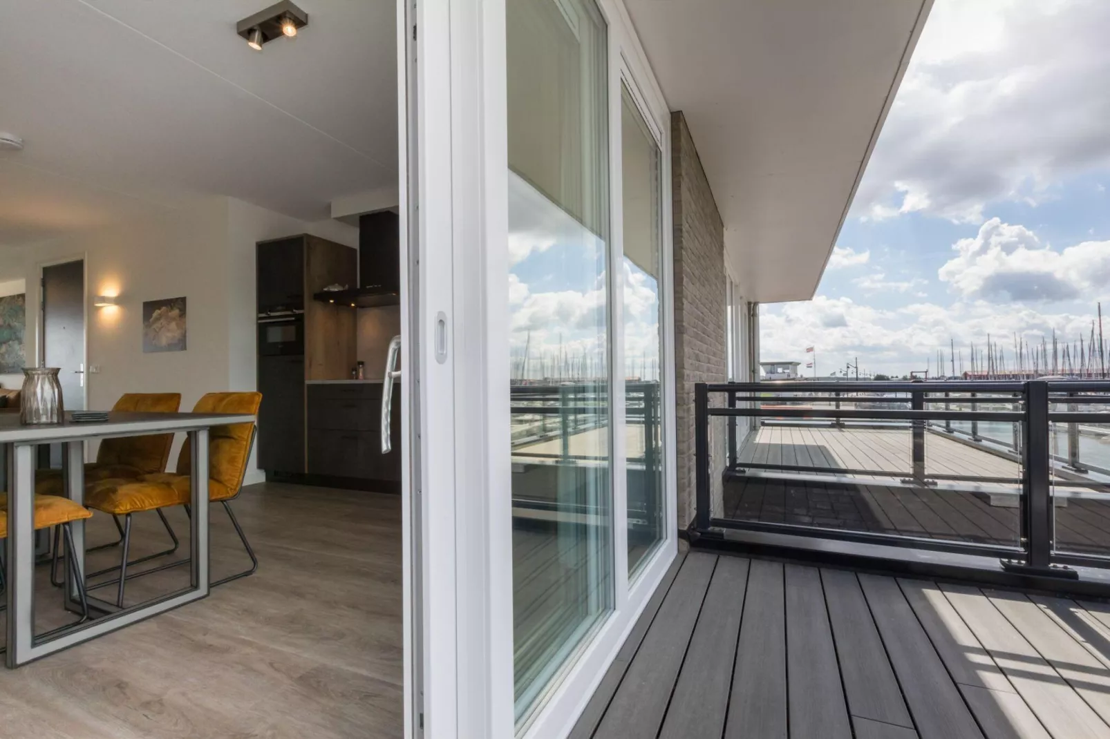 Havenweg 8-18-Terrasbalkon