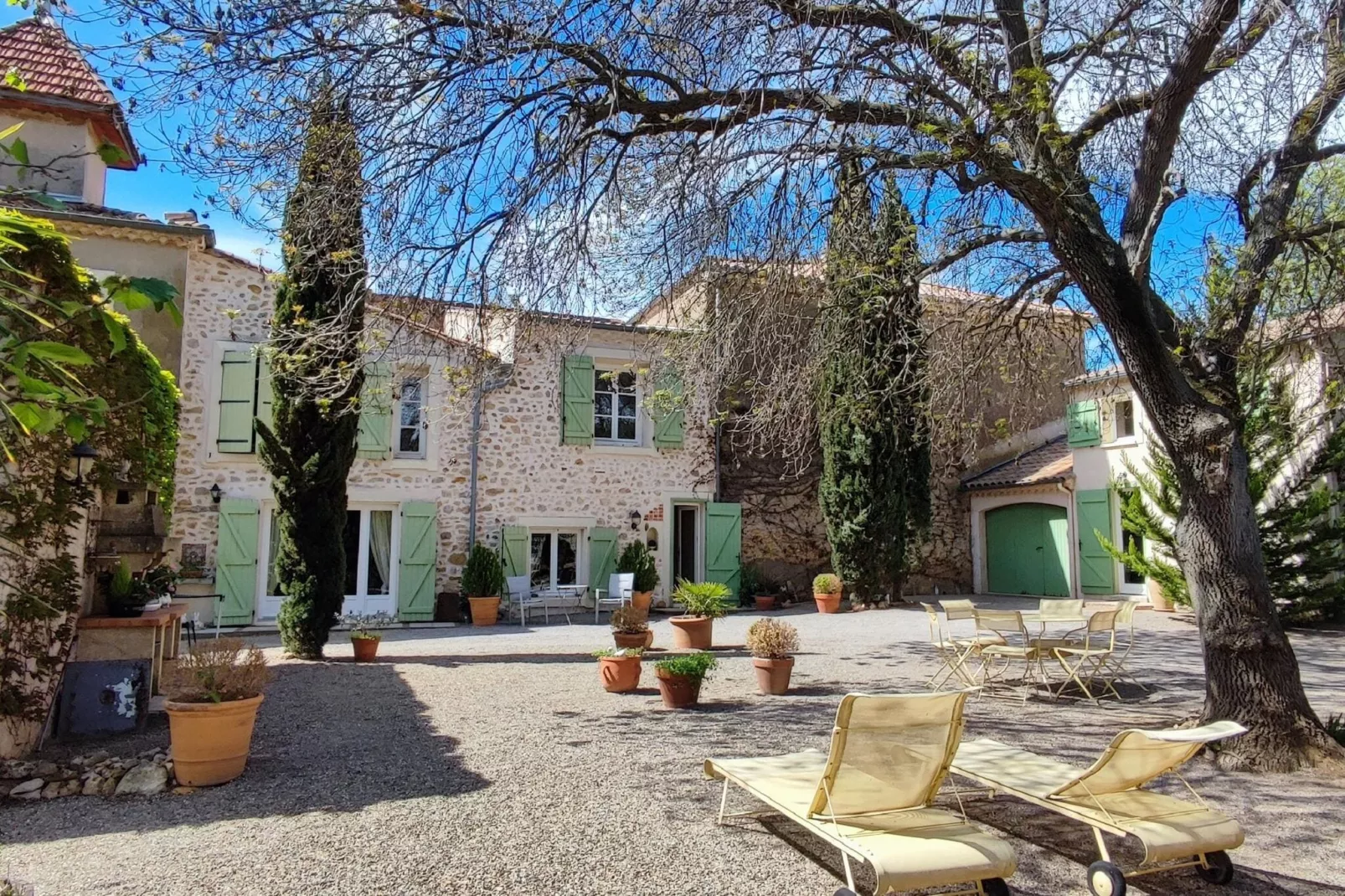 LA BOUSCADE MASTER HOUSE-Terrasbalkon