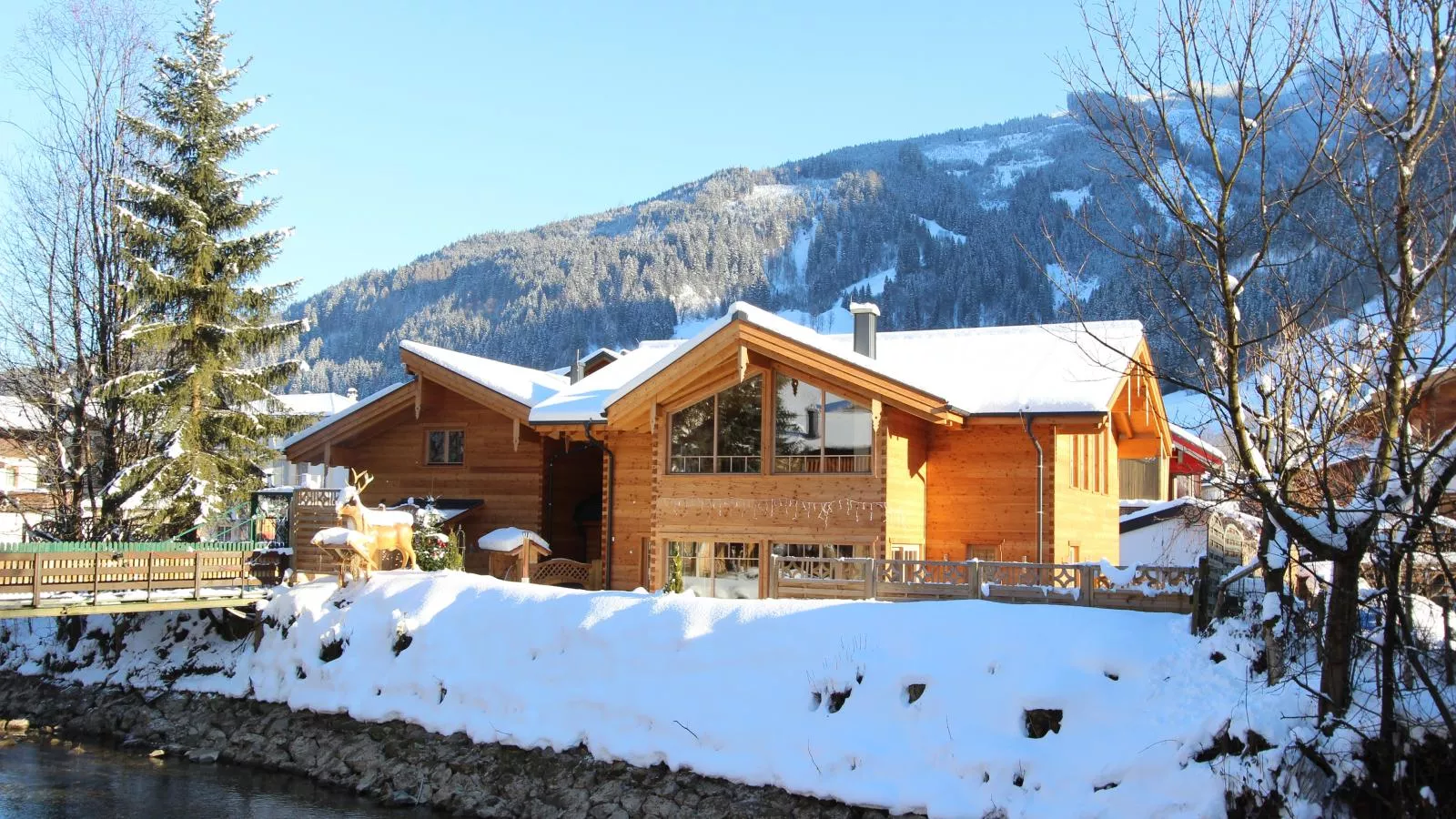 Luxury Lodge Kaprun Ost B-Exterieur winter