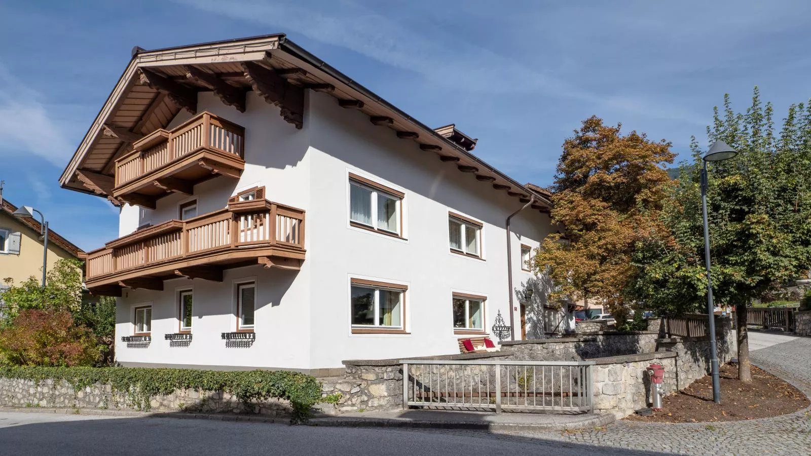 Föchlhaus am Marktgraben-Buitenkant zomer