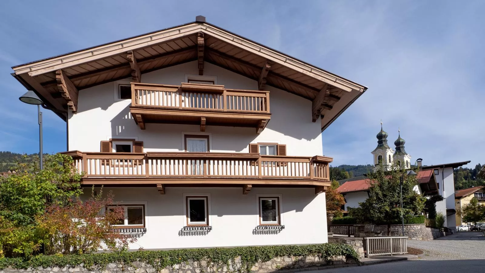 Föchlhaus am Marktgraben-Buitenkant zomer