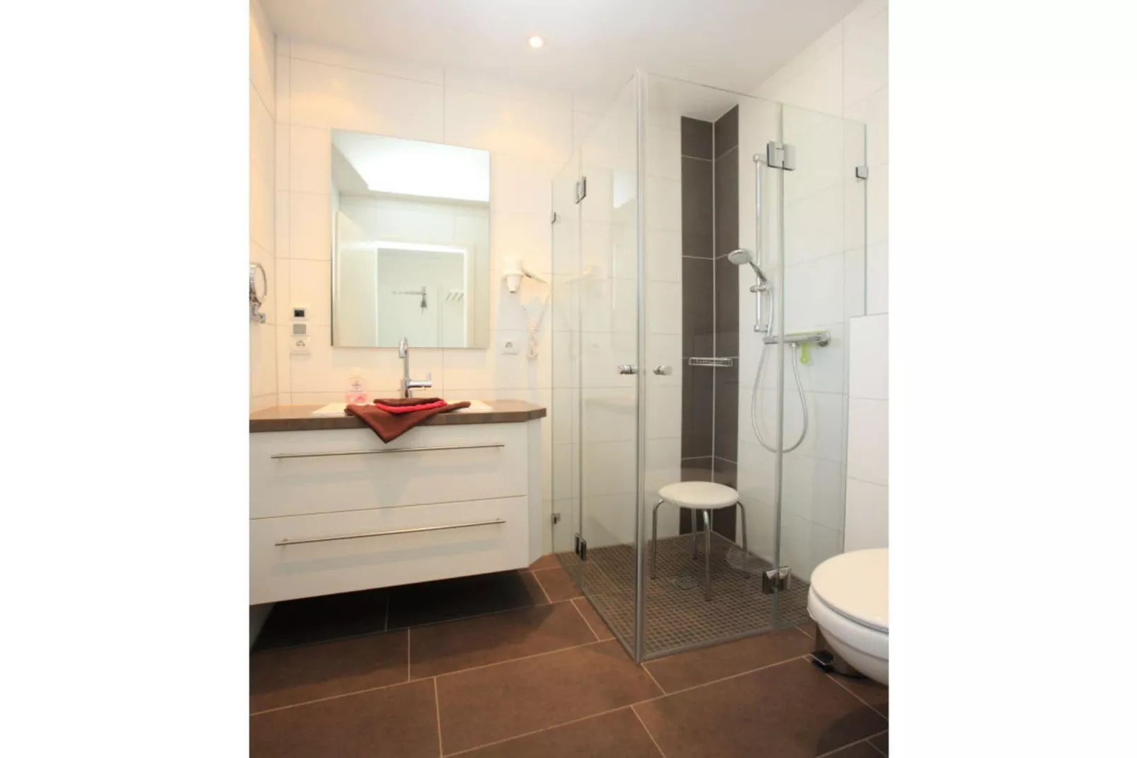 50834-Badkamer