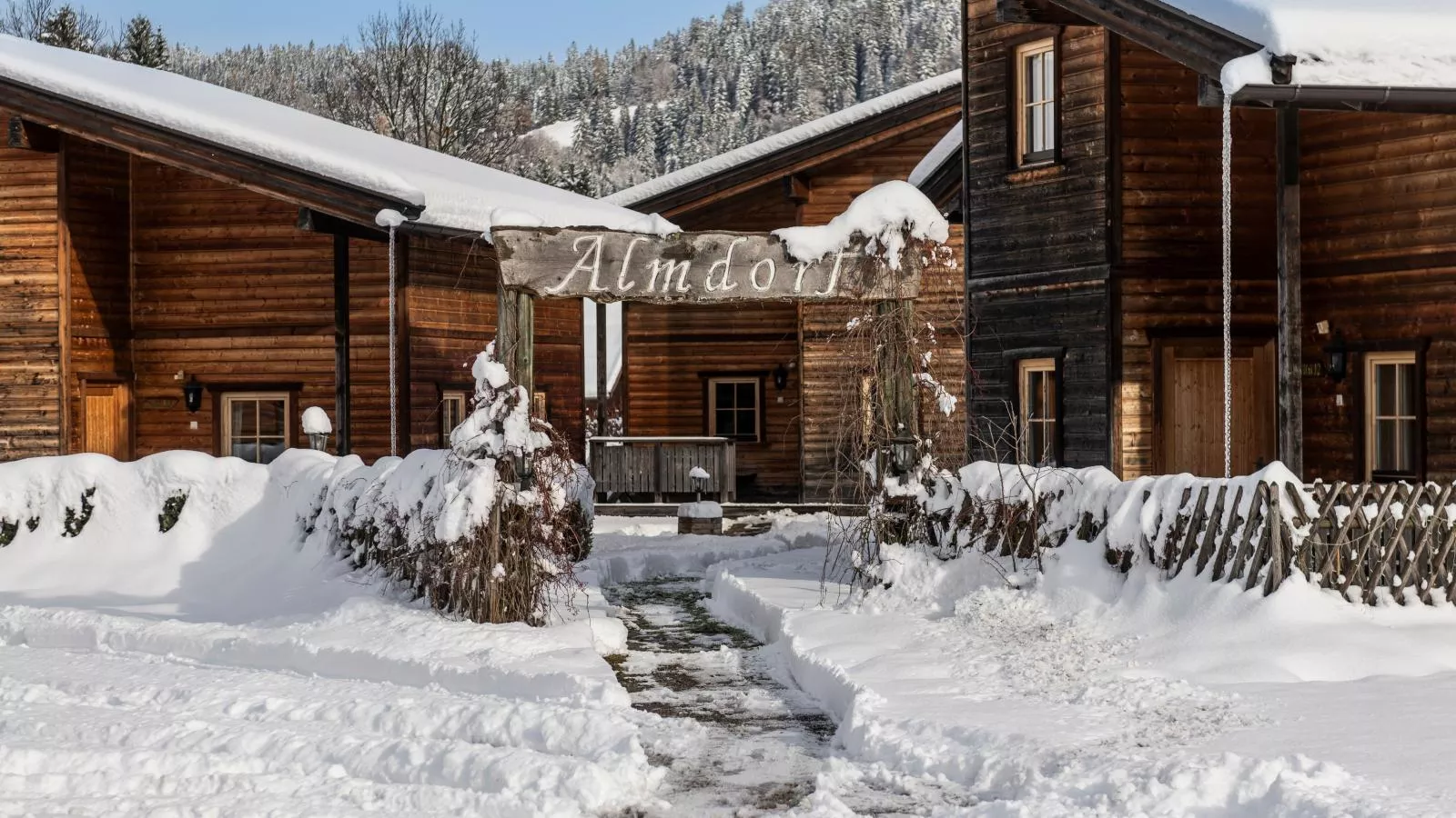 Uriges Chalet 1-Buitenlucht