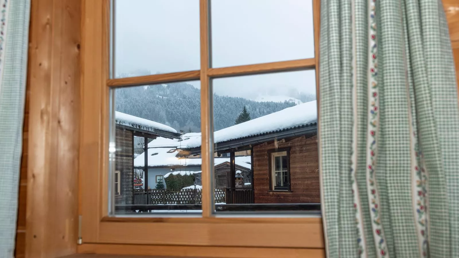 Uriges Chalet 1-Uitzicht winter