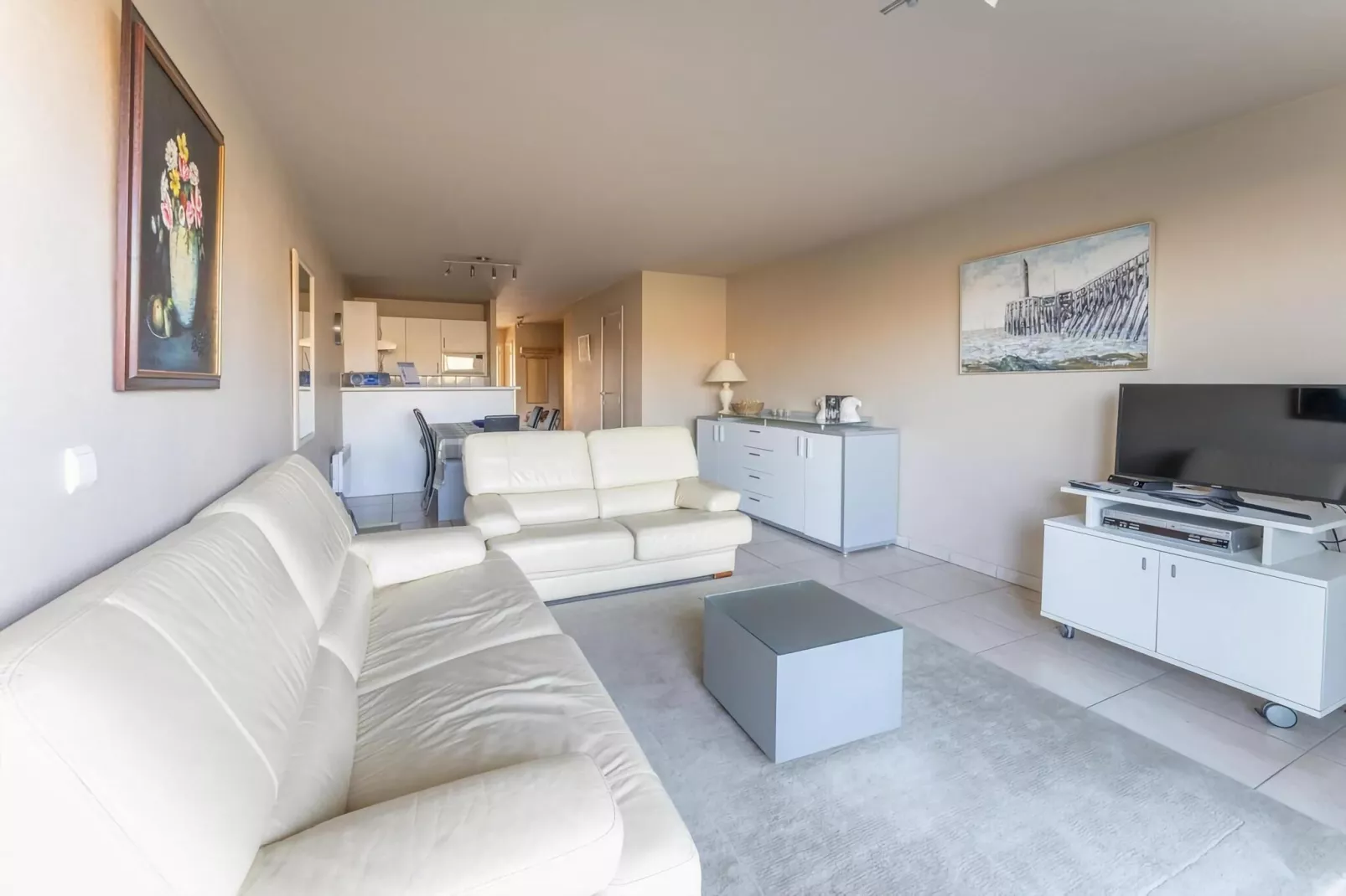 PLAZA A1/A1B01-Woonkamer