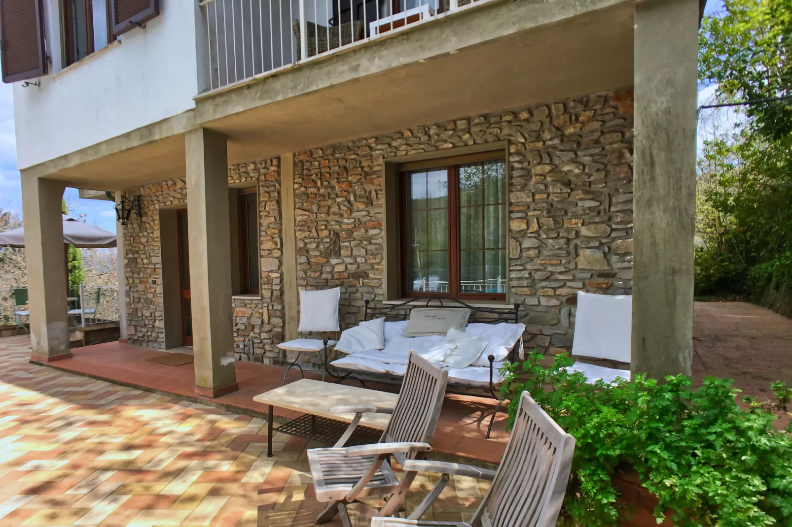 Sassetta Castagno-Terrasbalkon