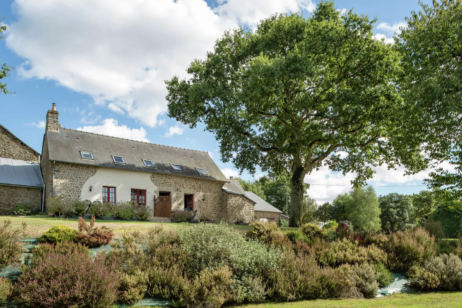 Maison à 1/2h du Mont Saint Michel-Buitenkant zomer