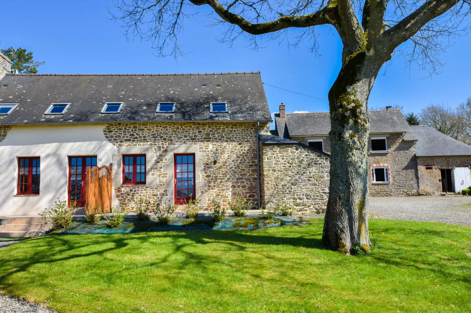 Maison à 1/2h du Mont Saint Michel-Buitenkant zomer