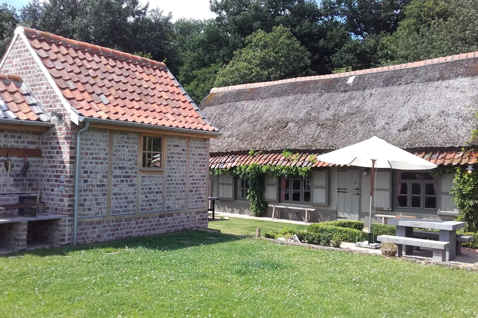 Het Boerderijtje-Buitenkant zomer