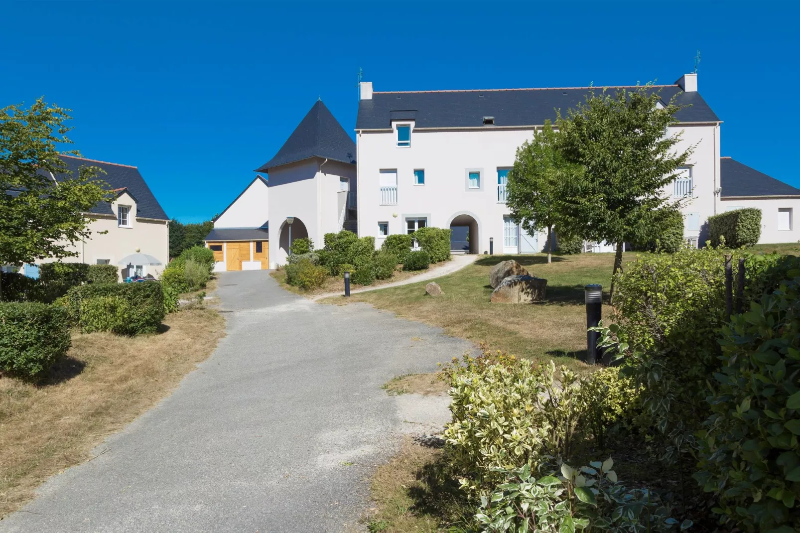 Résidence Le Domaine de l'Emeraude 3-Buitenkant zomer