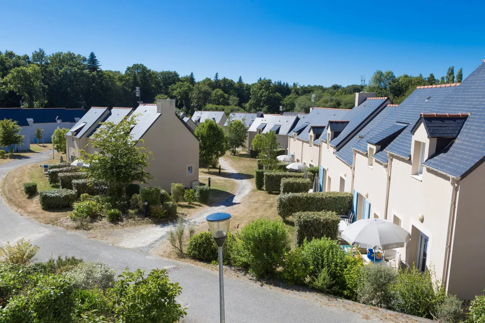 Résidence Le Domaine de l'Emeraude 3-Buitenkant zomer