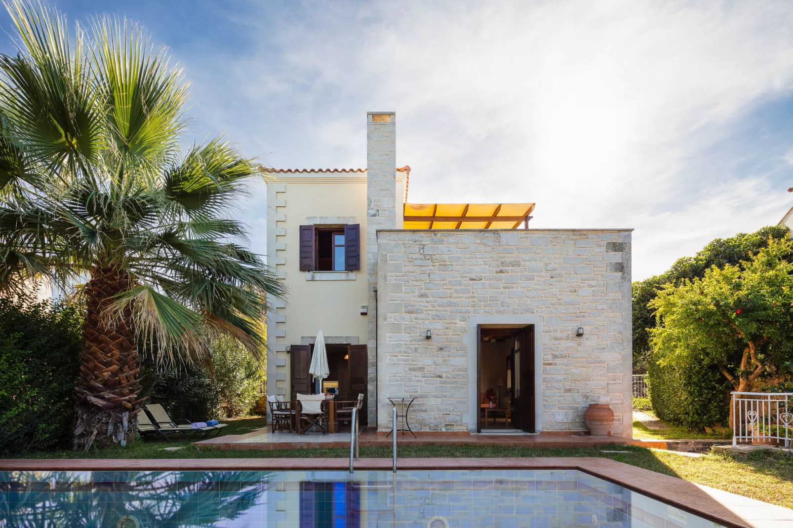 Villa Almond-Sfeer