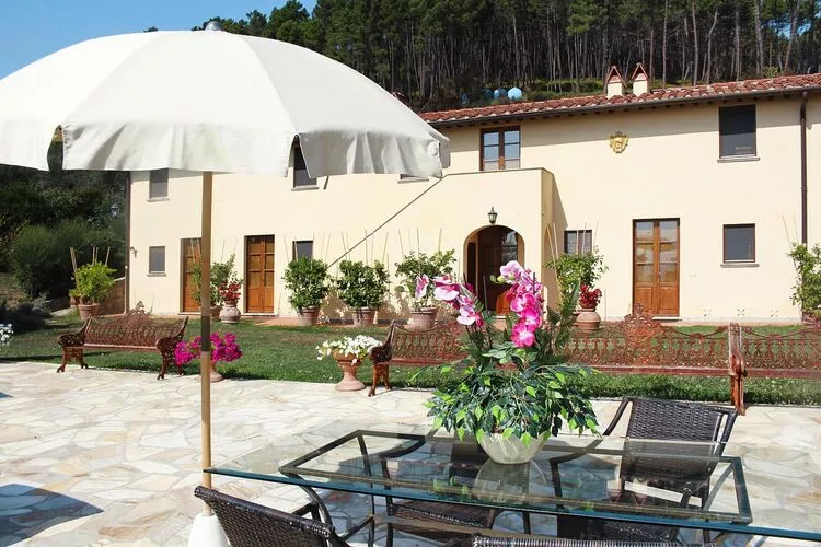 Agriturismo Cima alla Serra Pisa Bilo piano terra o primo piano-Buitenkant zomer