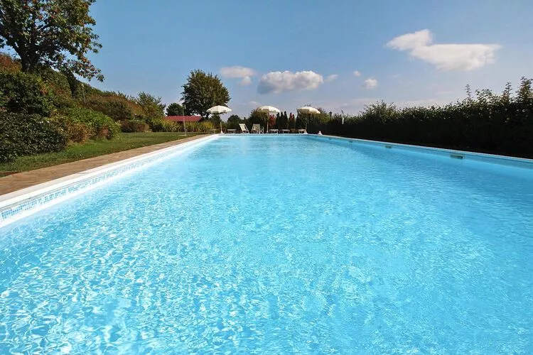 Agriturismo Cima alla Serra Pisa Bilo piano terra o primo piano-Zwembad