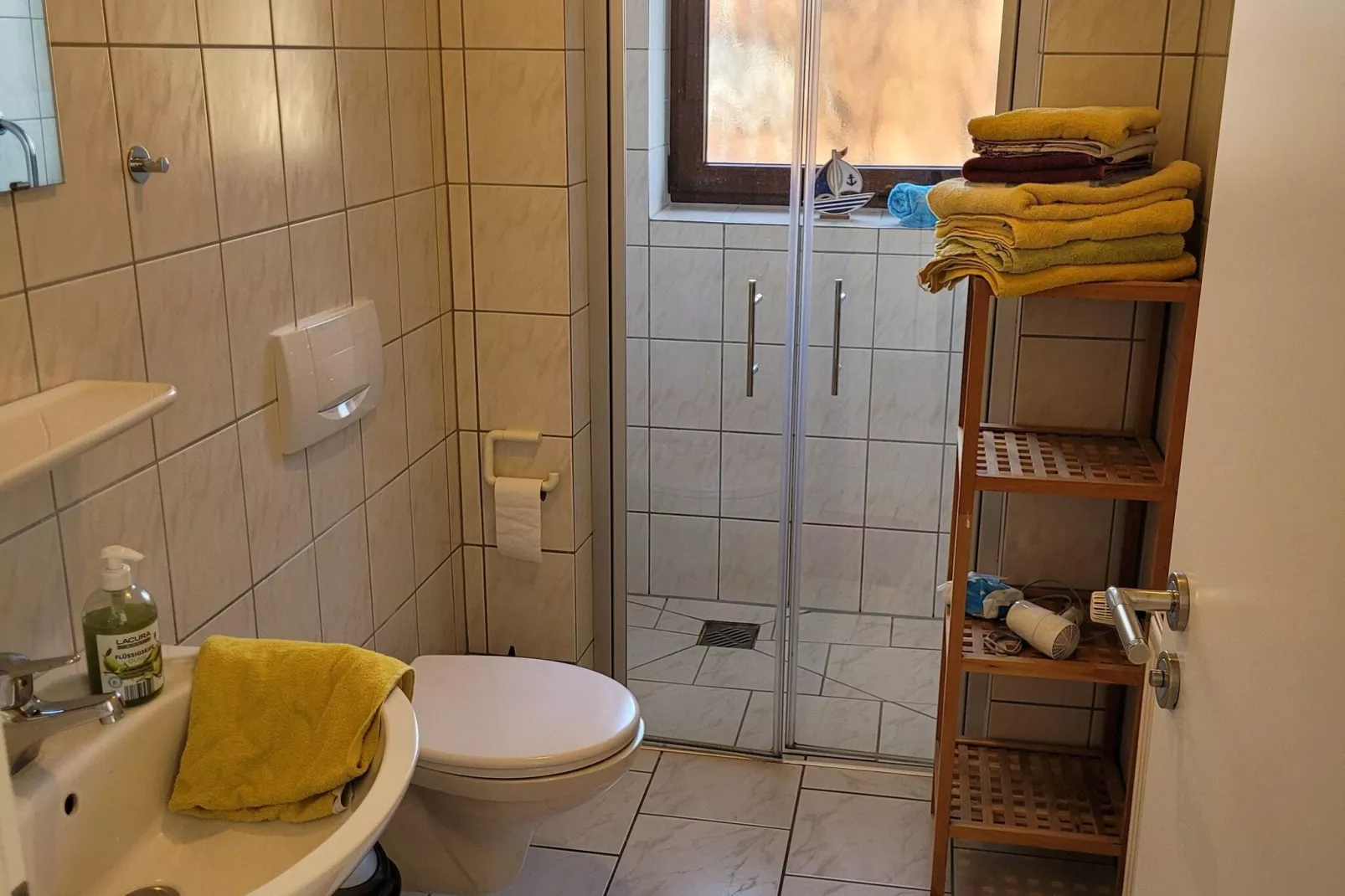 Fewo Wattkieker - Wattseite-Badkamer