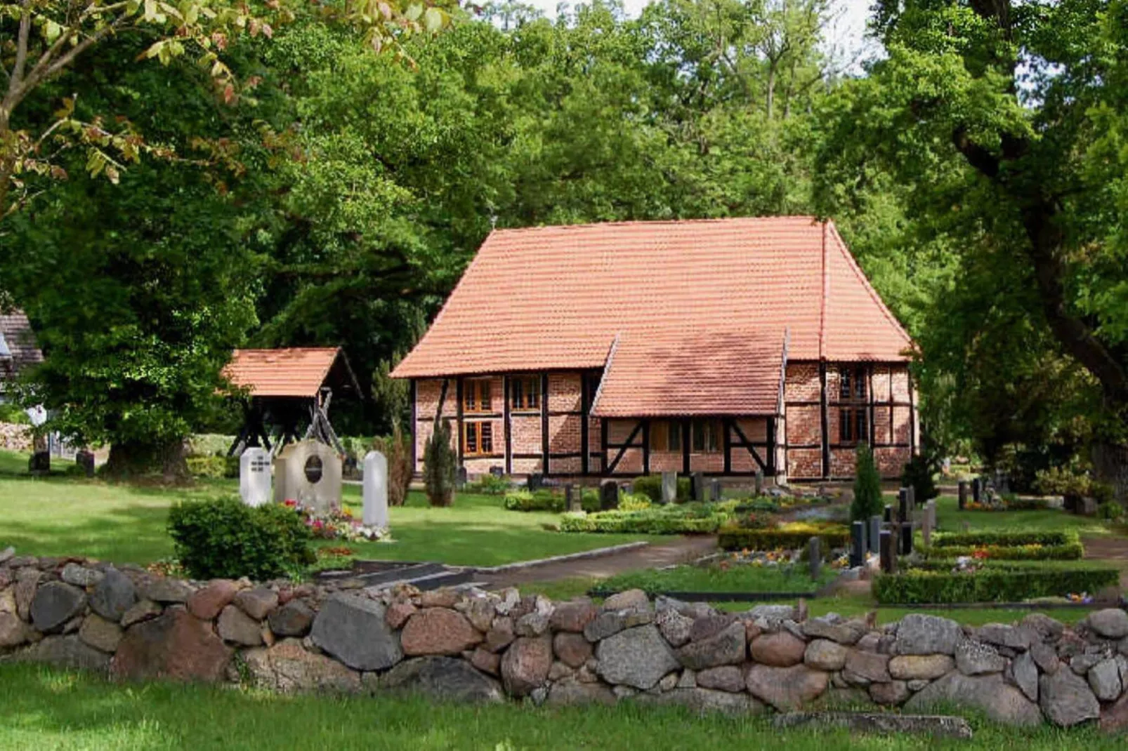 Skandinavisches Holzhaus am Störkanal in Plate-Gebieden zomer 5km